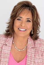 Photo of Kristin Petersen